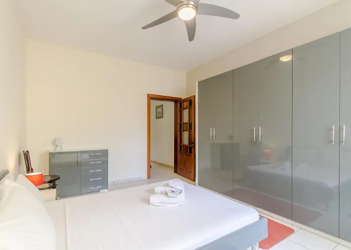 Well Located Townhouse & Courtyard Kalka - Happy Σπίτι διακοπών Kalkara