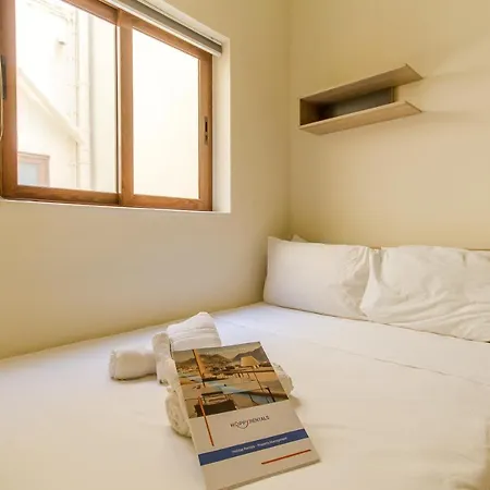 Well Located Townhouse & Courtyard Kalka - Happy בית נופש