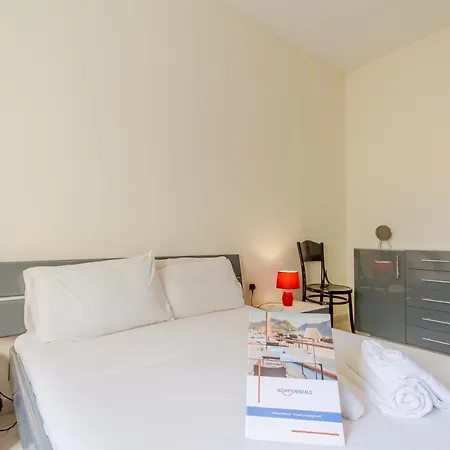 Well Located Townhouse & Courtyard Kalka - Happy Kalkara