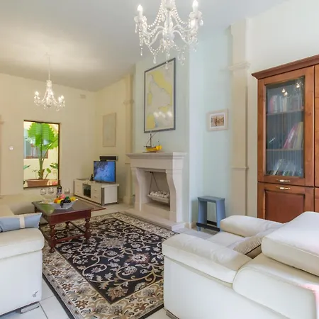 Well Located Townhouse & Courtyard Kalka - Happy בית נופש Kalkara