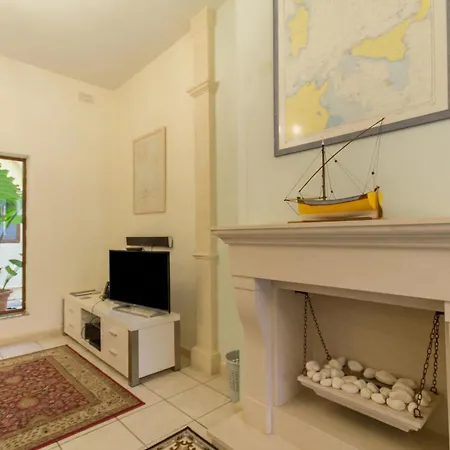 Well Located Townhouse & Courtyard Kalka - Happy Dom wakacyjny *